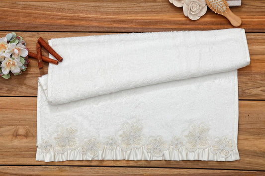 ALYSSIA TOWEL CREAM 50x90cm