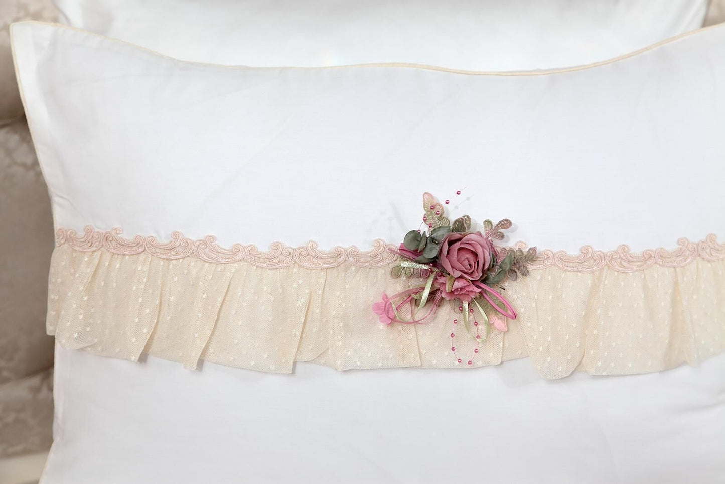 ROSE DREAM QUILT COVER SET CREAM CK.200x220cm 6 PCS