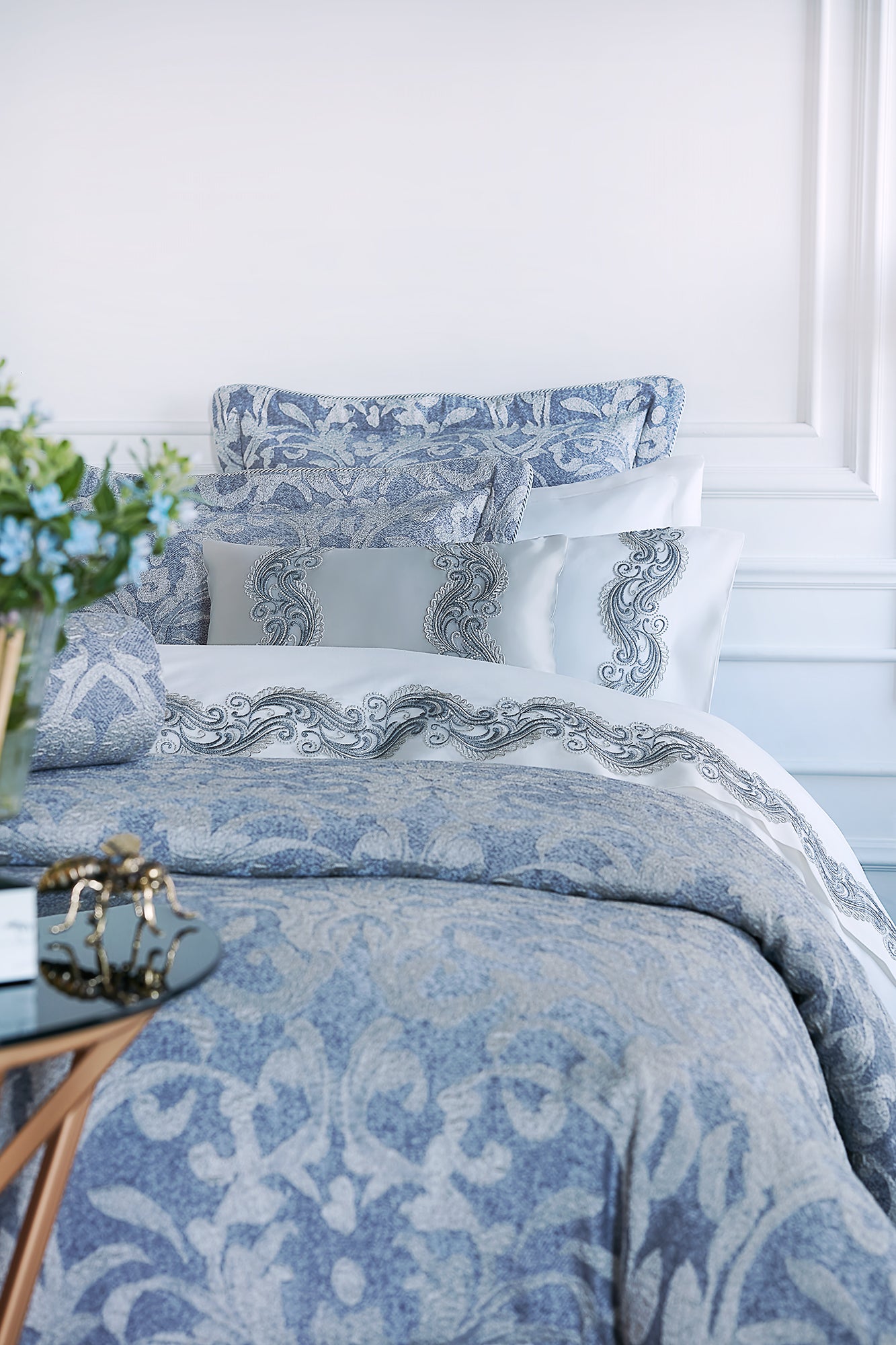 VANESSA BED COVER SET